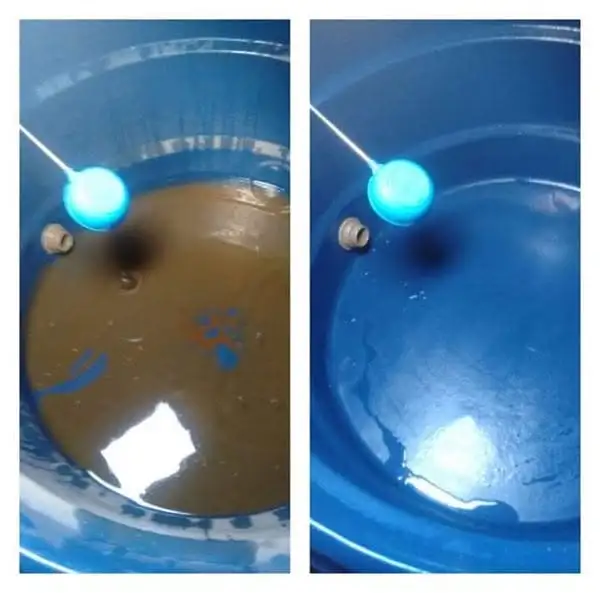 Antes e depois da limpeza de uma caixa d'água: à esquerda a água marrom e turva de sedimento, à direita o mesmo reservatório com a água limpa e o fundo azul à vista.